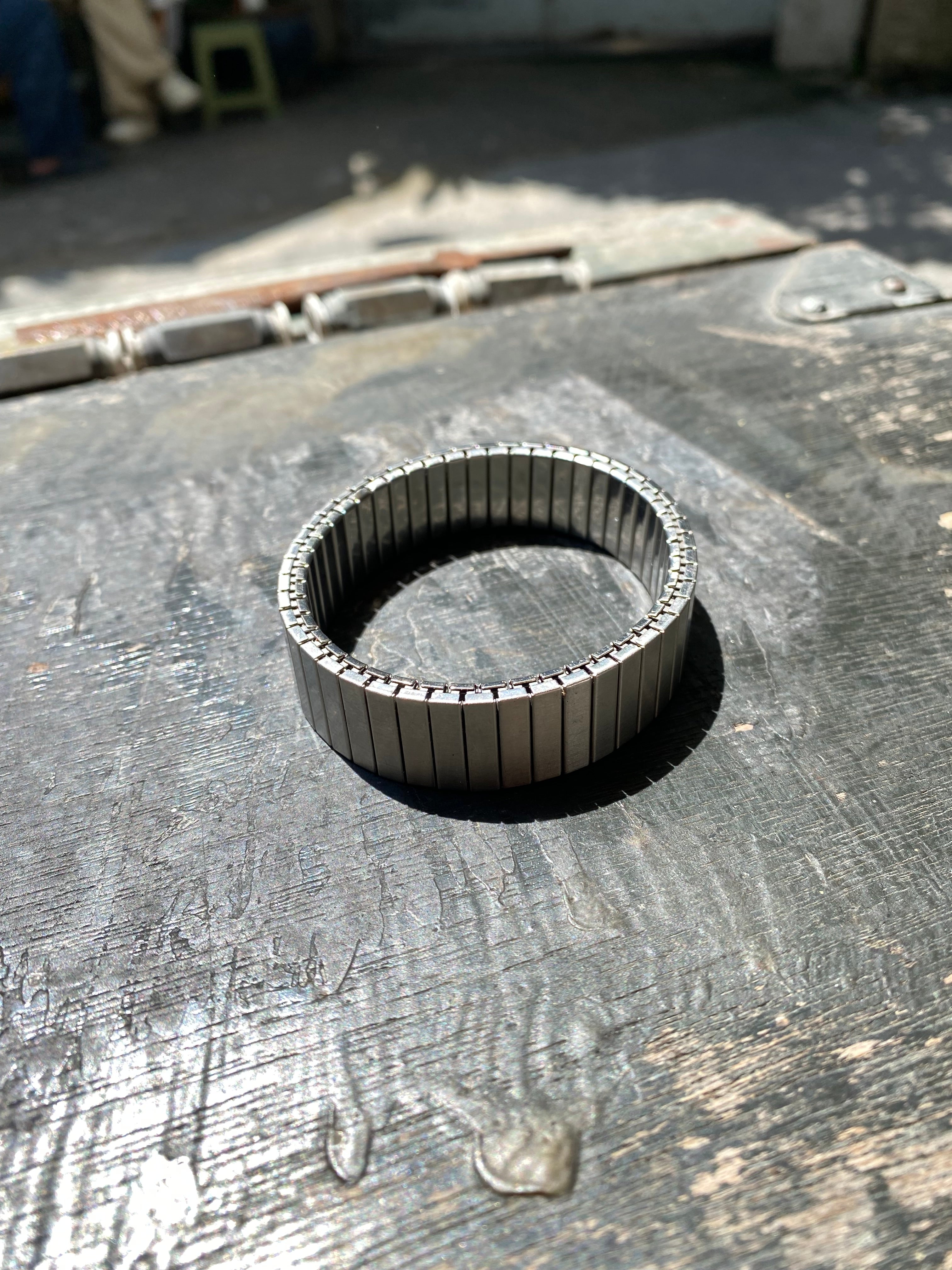 Vintage Silver-Tone Stretchy Bracelet