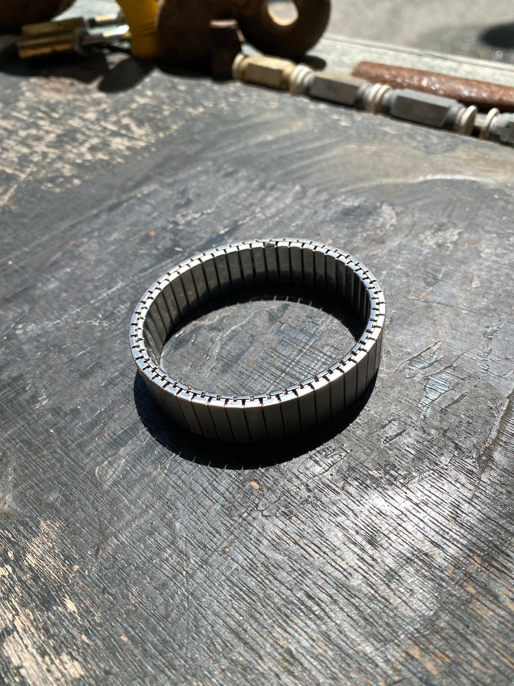 Vintage Silver-Tone Stretchy Bracelet